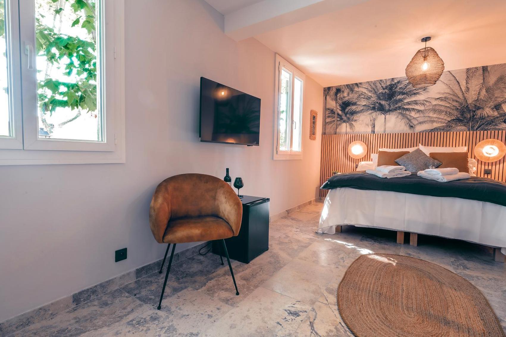 Les Suites De L'Etang Cucuron Zewnętrze zdjęcie