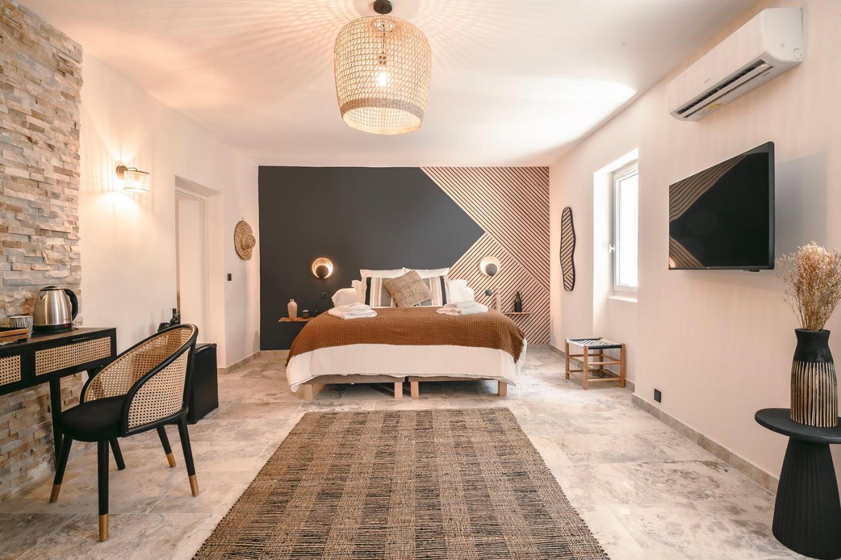 Les Suites De L'Etang Cucuron Zewnętrze zdjęcie